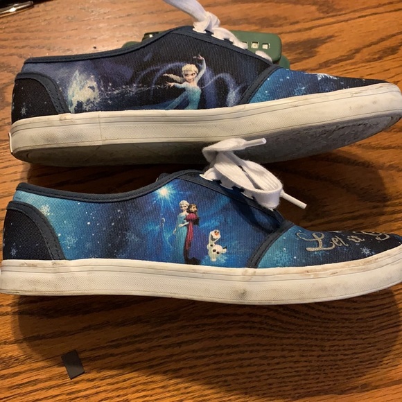 Frozen shoes - Picture 2 of 4